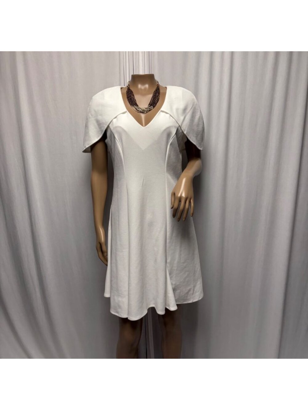 Danny Nicole Dress Womens Size 6P White Cape Sleeve Sheath Cocktail Wedding NEW